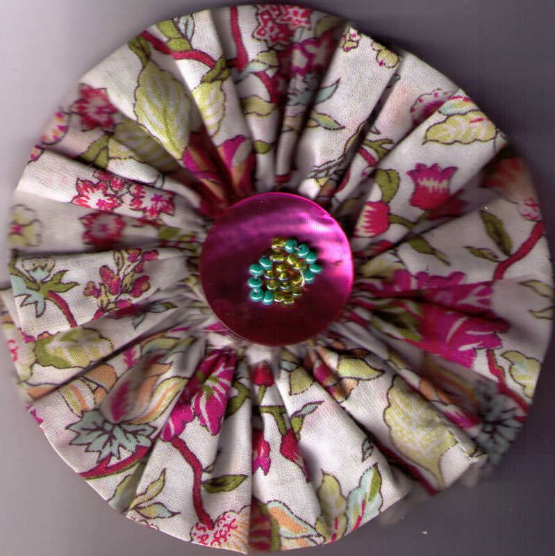 Broche fleur en Liberty