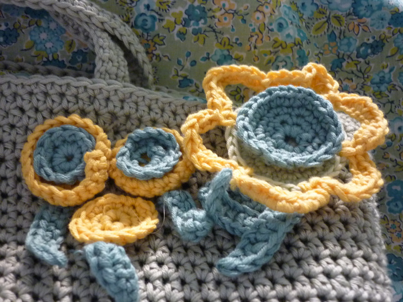 Des tournesols au crochet